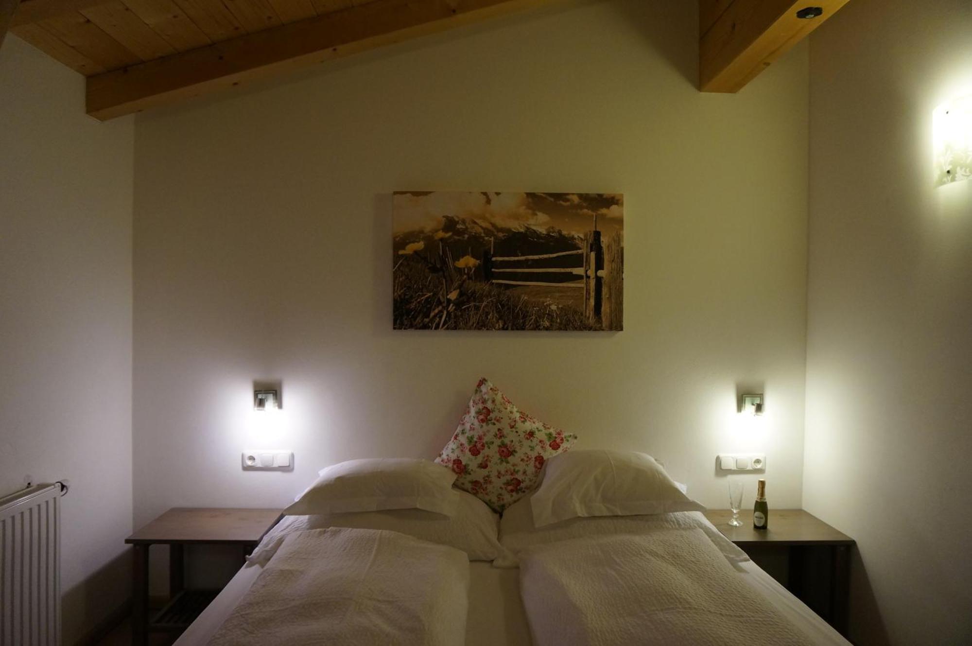 Haus Senoner Bed & Breakfast Kitzbühel Oda fotoğraf