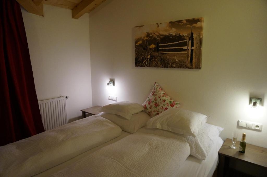 Haus Senoner Bed & Breakfast Kitzbühel Oda fotoğraf