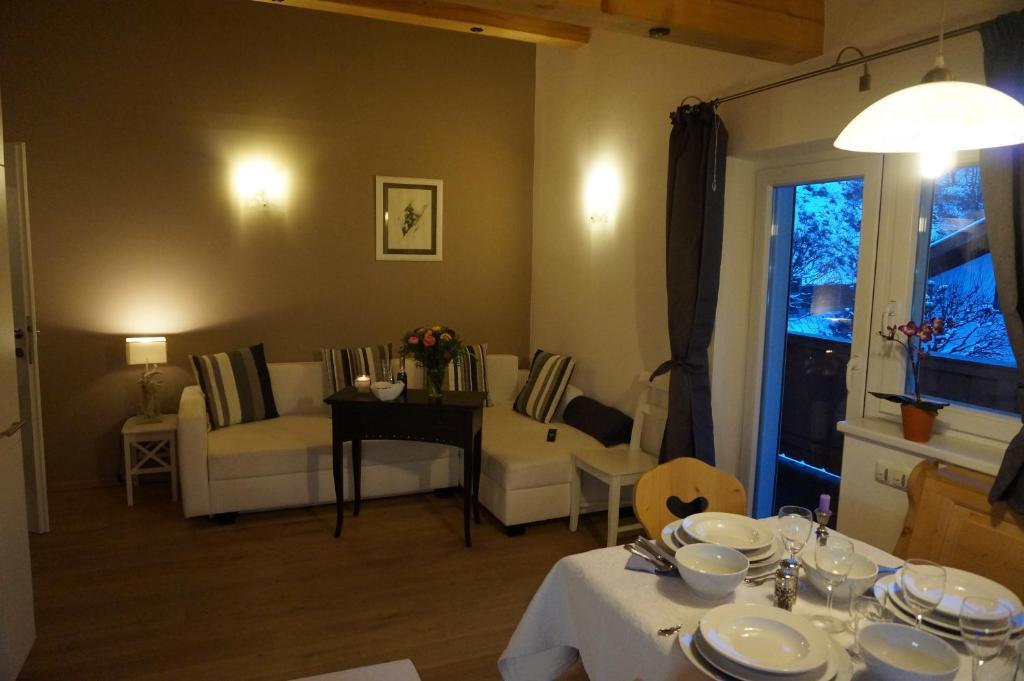Haus Senoner Bed & Breakfast Kitzbühel Oda fotoğraf